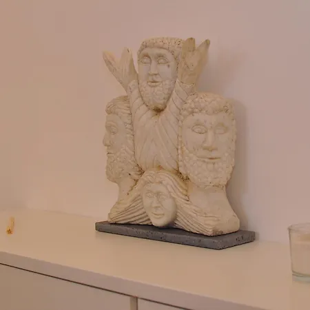 カーサ マオ ゲストハウス 4*